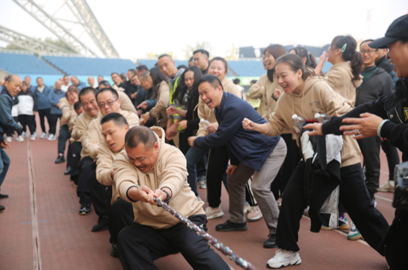 大众体育运动会拔河比赛