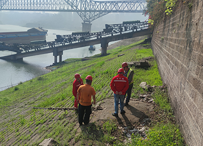 66971b3e8cfe8.jpg 4.2地牛、护坡检查.jpg